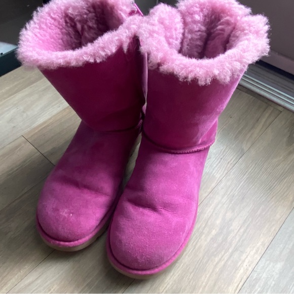 Pink Bailey Bow Uggs - Picture 3 of 8